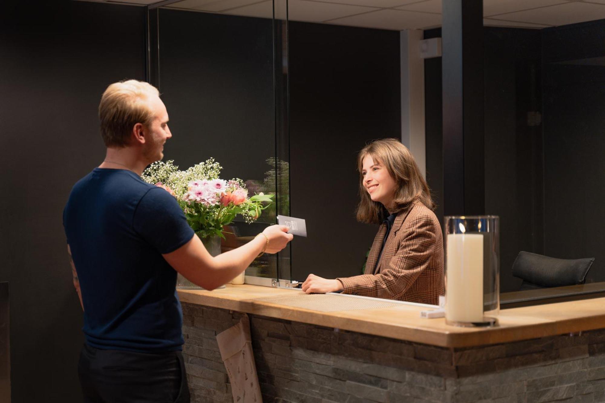 Enter Skansen Hotel Тромсё Экстерьер фото